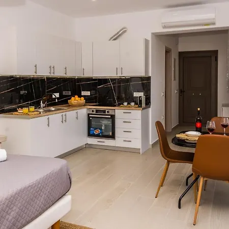 Licaj Villa *